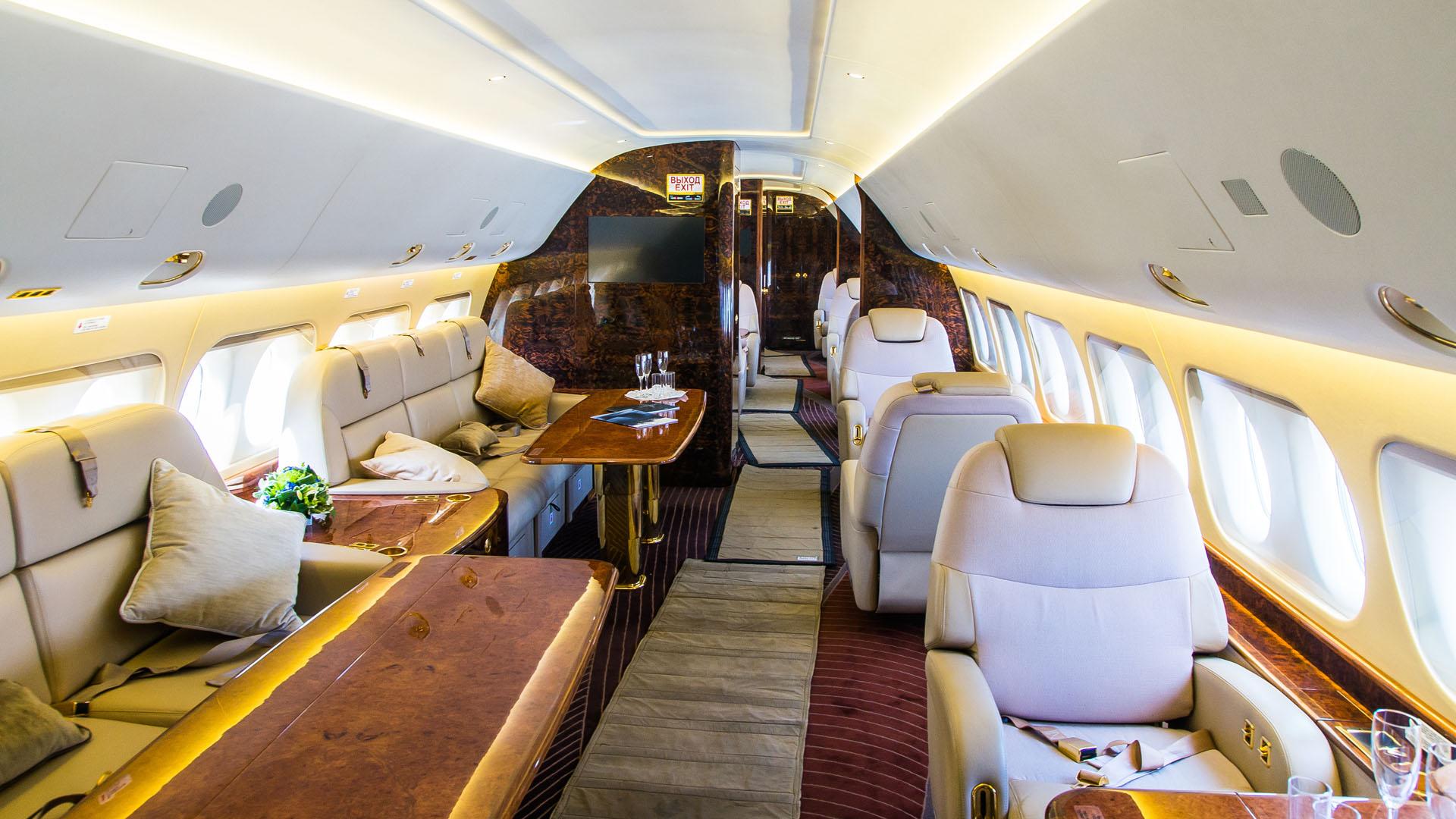 The Key Advantage: Access to Private Jets at Lower Cost